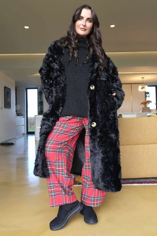 Paloma Dusk Premium Faux Fur Coat Black 